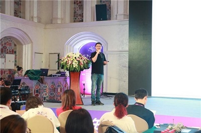 品牌企業孵化，實現角色蛻變——2018雅繡墻布新品培訓會圓滿成功