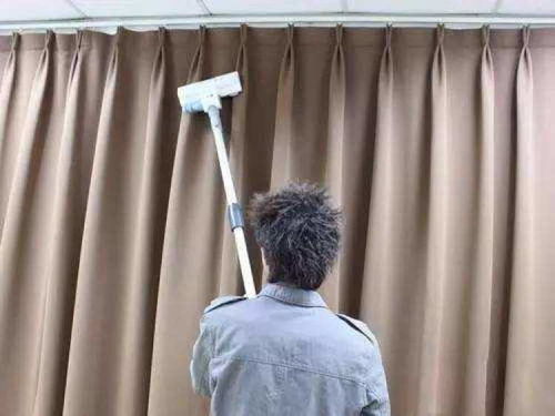 專業(yè)培訓 青島窗簾免拆清洗技術